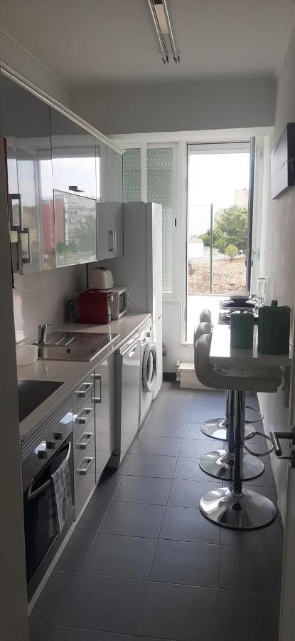 Minimalist Apartment Located Near Belem Lissabon Buitenkant foto